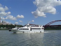 旅游业者携手送爱　助600名弱势儿童搭游船、登台北101