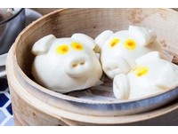 “点点心”菠萝包真的有波萝　猪仔流沙包真的会流沙
