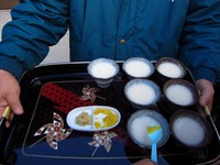 冻结50年的奥津老街　“御接待”老奶奶热茶守候行脚人