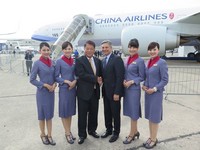 华航777参与“巴黎国际航空展”　波音总裁：印象深刻