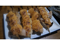 夜の酌居酒屋 　明太子鸡腿会滴鸡汁太诱人了
