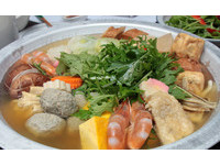 乌冬面变成火锅主角　手作锅物料配角也吸晴
