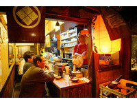 东京深夜食堂！越夜越热闹的烧烤居酒屋