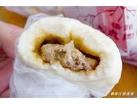 蛋黄、肉包的黄金组合！古早味的进击“桥头肉包”