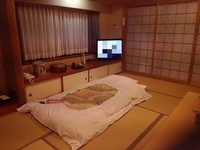 有些日本饭店厕所设备是塑胶做的？原因：快干、抗菌