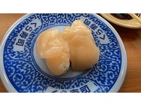 直击回转寿司KURA台湾1号店　竟然还可以玩扭蛋？