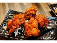 高雄深夜食堂！刷上特制酱料的串烧、炸物