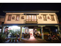 溪州90年荒废老旅社转身　青年改造成“农用书店”　