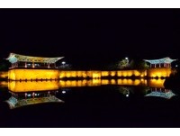 情侣必访！庆州绝美雁鸭池夜景　倒影温柔映入池中