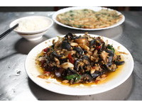 30年花莲私房老店　招牌菜是爆香蒜头、辣椒配现挖螺肉