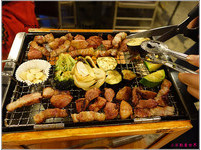 明洞的烤肉革命家铁之人！招牌特色铁箱烤肉串