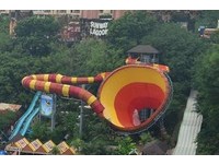 巨大“喇叭滑水道”你敢玩吗？双威乐园有三大世界之最