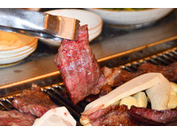 全韩国最好吃的排骨在这！京畿道水原牛肉弹嫩带汁