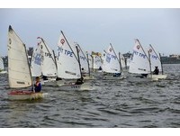 大鹏湾游艇帆船活动4/18展开　独木舟趣味竞赛免费报名