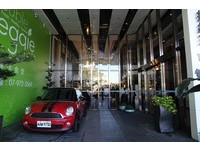 CP值高！离捷运站步行3分钟　高雄艺术商务型旅店