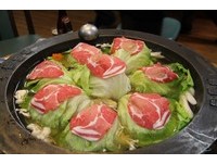 日本最强乡土火锅　鹿儿岛70公分铁锅装满甜的黑豚肉