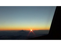 搭ANA看2016曙光照亮富士山　日本人：可以幸福一整年