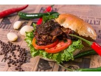 Burger Ray开二店了　新推香柠鲑鱼堡、巫毒鸡腿堡