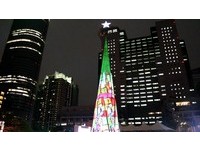 新北耶诞树立体光雕投影再加码　第二波主灯秀登场　