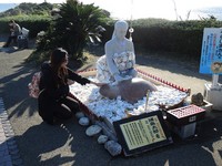 想求好姻缘？鹿儿岛必去龙宫神社摸海龟、龙马公园泡汤