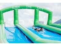 城市滑水道8月登陆香港　维港旁300米长超刺激