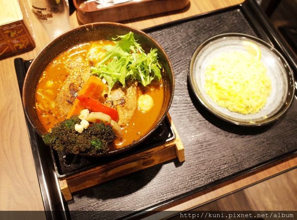 ▲GARAKU汤咖喱台北信义店。（图／kuni提供）