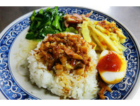 学生族群的爱！宜兰古早味鲁肉饭套餐　加颗半熟黄金蛋