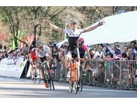 日本杯单车公路赛　台湾亚塔骑Sheppard荣穿红点衫