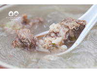 50年老店的古早味！纯手工香肠、清爽肉骨冬粉
