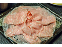 高级日式涮涮锅　必点松阪猪肉片、锅底煮成的海鲜粥