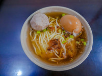 在地人推荐板桥老店！清爽汤头古早味担仔面