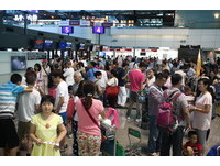 拍桌不会吓跑台风！前地勤分享11点经验谈　网友赞破千