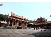 YouBike逛北投　寻找巷弄中古色古香的历史记忆