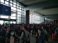 快讯／北返人潮塞爆　高铁左营、台中站停售自由座