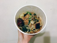 微烘烤不油腻！台北公馆用烤的麻辣锅卤味加了“秘粉”