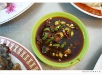 台中鹅妈妈鹅肉店　看起来没什么的酱汁竟成最佳点缀
