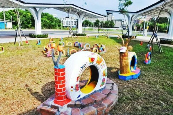 ▲%技我?大林转运站 蜗牛艺术装置。（图／IG@sunny_8069提供，请勿任意翻摄以免侵权）https://www.instagram.com/sunny_8069/