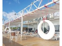 低消百元躺坐“月亮秋千”上看海！枋山新开爱琴海风情餐厅