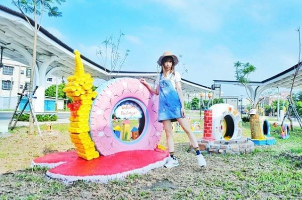 ▲%技我?大林转运站 蜗牛艺术装置。（图／IG@sunny_8069提供，请勿任意翻摄以免侵权）https://www.instagram.com/sunny_8069/