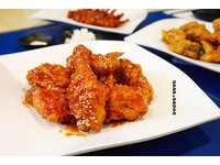 酸甜带辣的韩式红酱炸鸡热潮正兴起　来瓶啤酒更对味
