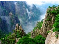 冬游黄山雪景巧夺天工　泡“灵泉”访唐模古村