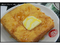 外酥内软搭牛油蜂蜜的法兰西多士　香港义顺的邪恶甜品
