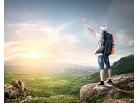穿的衣服只占衣柜20%！旅行达人：出国为何不该托运行李？