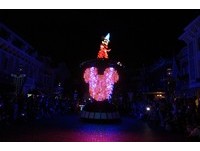 筹备两年终登场！香港迪士尼LED游行　首演时员工哭了