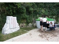 到北朝鲜体验农村生活　品尝金日成喝过的矿泉水