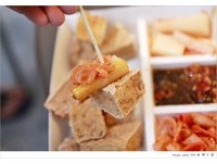 加入伯爵红茶低温发酵的臭豆腐　一口接一口吃都吃不腻