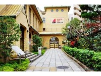 京都废弃小学变身艺术中心　怀旧风咖啡馆隐身其中