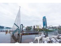 7000回收宝特瓶打造！17米全台唯一“环保圣诞树”在基隆