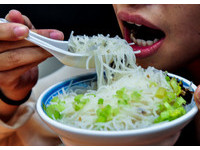 颜色黄、口感松才是纯米粉！90%以上含量都过低需改名
