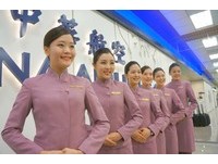 没听过这招！韩国空姐面试必胜秘诀　“敲、笑、妆”？